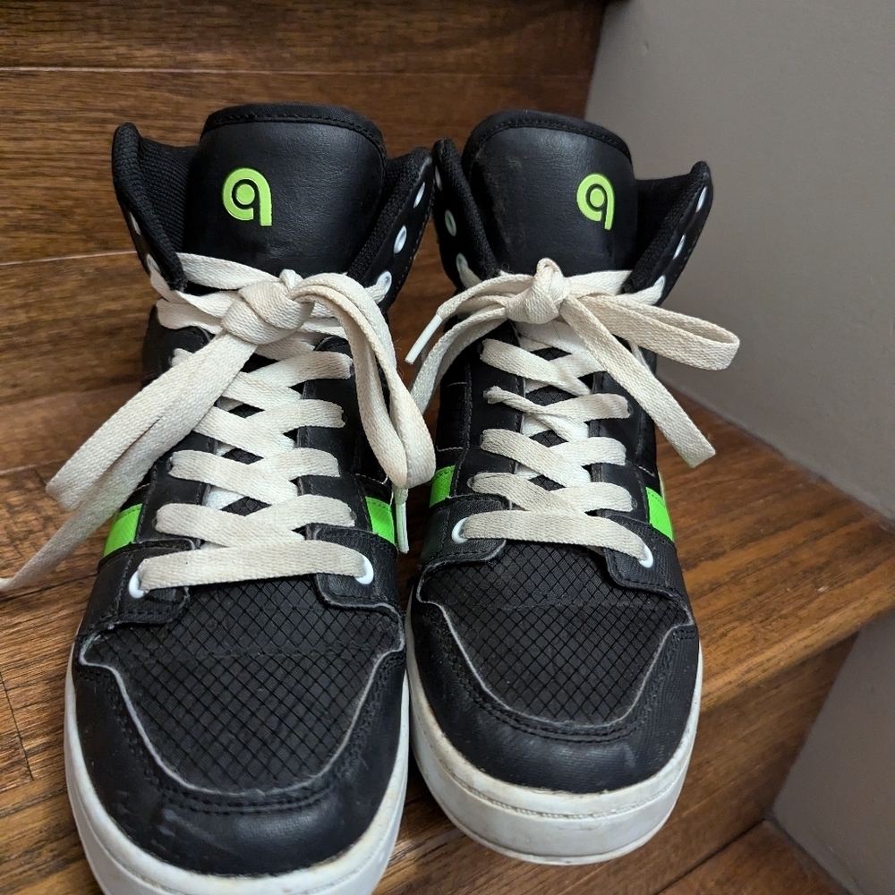 Black high top sneakers with neon green stripes men's Size 6 / youth 6 - Picture 11 of 13